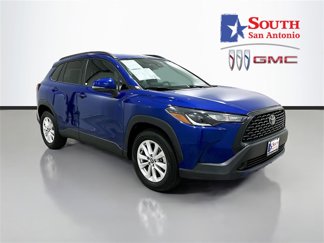 Used 2022 Toyota Corolla Cross LE video 1