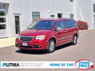 Used 2014 Chrysler Town & Country Touring-L w/ Driver Convenience Group image 1