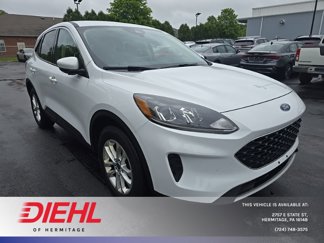 Used 2020 Ford Escape SE image 1