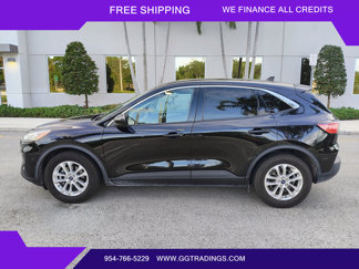 Used 2021 Ford Escape SE w/ Cold Weather Package image 1