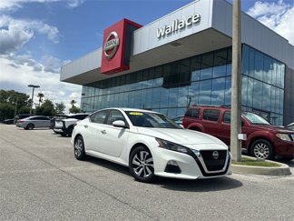 Certified 2022 Nissan Altima 2.5 S image 1