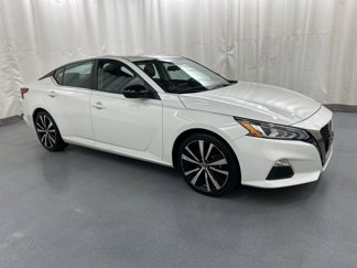 Used 2022 Nissan Altima 2.5 SR image 1