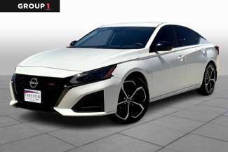 Used 2023 Nissan Altima 2.5 SR image 1