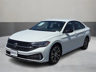 Used 2023 Volkswagen Jetta Sport image 1