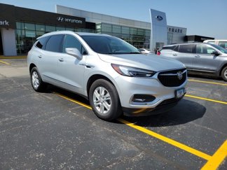 Used 2020 Buick Enclave Essence image 1