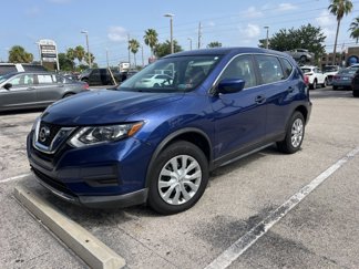 Used 2017 Nissan Rogue S image 1