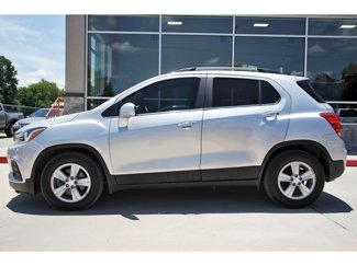 Used 2020 Chevrolet Trax LT w/ LT Convenience Package image 1