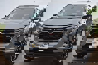 New 2025 Chevrolet Trax RS w/ Driver Confidence Package image 1