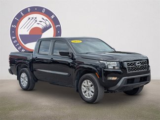 Used 2022 Nissan Frontier SV image 1