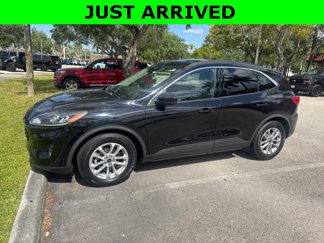 Used 2020 Ford Escape SE image 1