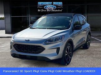 Used 2022 Ford Escape SE image 1