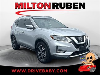 Used 2017 Nissan Rogue SL w/ SL Premium Package image 1