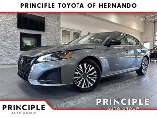 Used 2024 Nissan Altima 2.5 SV image 1