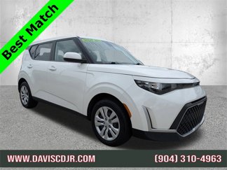 Used 2023 Kia Soul LX image 1
