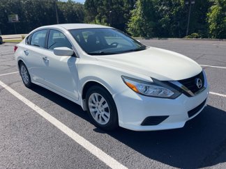 Used 2017 Nissan Altima 2.5 S image 1