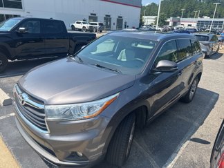 Used 2015 Toyota Highlander XLE image 1