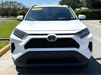 Used 2020 Toyota RAV4 LE video 2