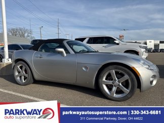 Used 2006 Pontiac Solstice Convertible w/ Premium Package image 1
