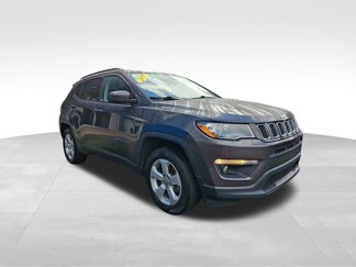 Used 2019 Jeep Compass Latitude w/ Popular Equipment Group image 1