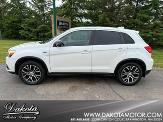 Used 2018 Mitsubishi Outlander Sport SE image 1