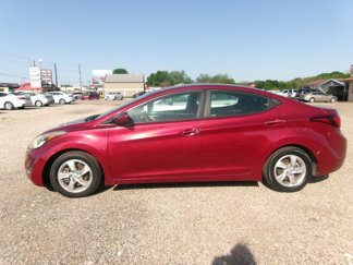 Used 2015 Hyundai Elantra SE image 1
