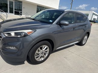 Used 2017 Hyundai Tucson SE image 1