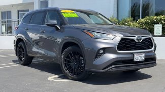 Used 2020 Toyota Highlander XLE image 1