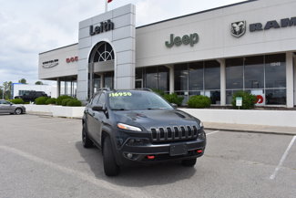Used 2017 Jeep Cherokee Trailhawk image 1
