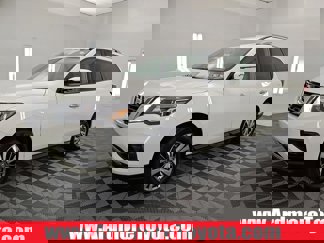 Used 2020 Nissan Pathfinder SL image 1