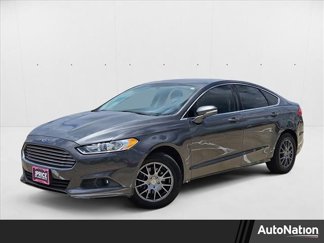 Used 2016 Ford Fusion SE w/ Equipment Group 202A image 1