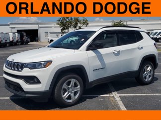 Used 2023 Jeep Compass Latitude image 1