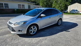 Used 2014 Ford Focus SE w/ SE Winter Package image 1