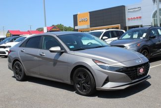 Used 2021 Hyundai Elantra SEL image 1