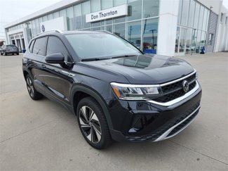 New 2024 Volkswagen Taos SE image 1