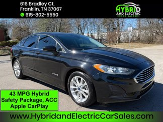 Used 2019 Ford Fusion SE image 1
