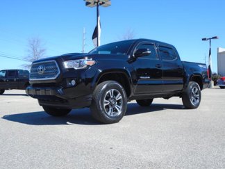 Used 2017 Toyota Tacoma SR5 image 1