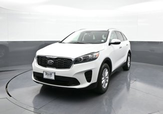 Used 2019 Kia Sorento LX w/ LX Convenience Package image 1