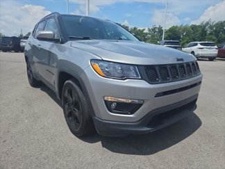 Used 2019 Jeep Compass Latitude image 1