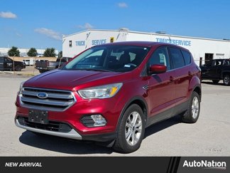 Used 2017 Ford Escape SE image 1