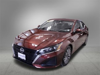 Used 2023 Nissan Altima 2.5 SV image 1