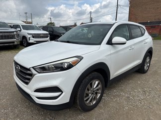 Used 2017 Hyundai Tucson SE image 1