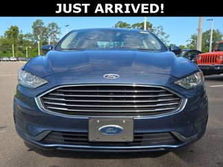Used 2019 Ford Fusion SE image 1