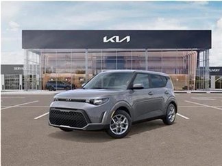 New 2025 Kia Soul LX image 1