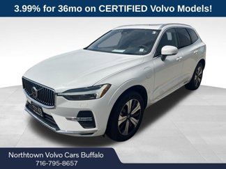 Used 2023 Volvo XC60 T8 Core image 1