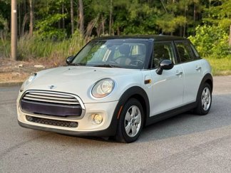 Used 2015 MINI Cooper 4-Door Hardtop image 1