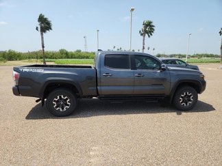 Used 2022 Toyota Tacoma TRD Off-Road image 1
