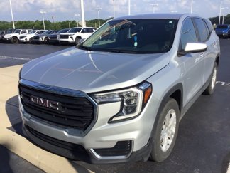 Used 2022 GMC Terrain SLE image 1