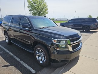 Used 2016 Chevrolet Suburban LT image 1