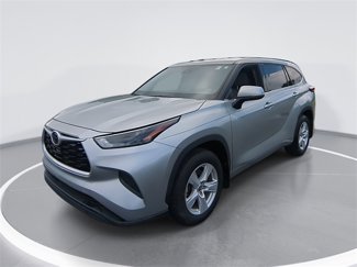 Used 2022 Toyota Highlander L image 1