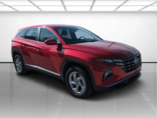 Used 2023 Hyundai Tucson SE image 1